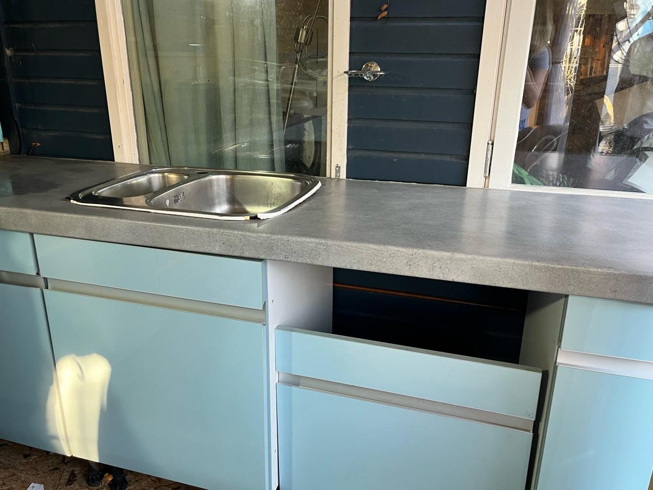 Siematic lichtblauw keukenblok met dubbele gootsteen