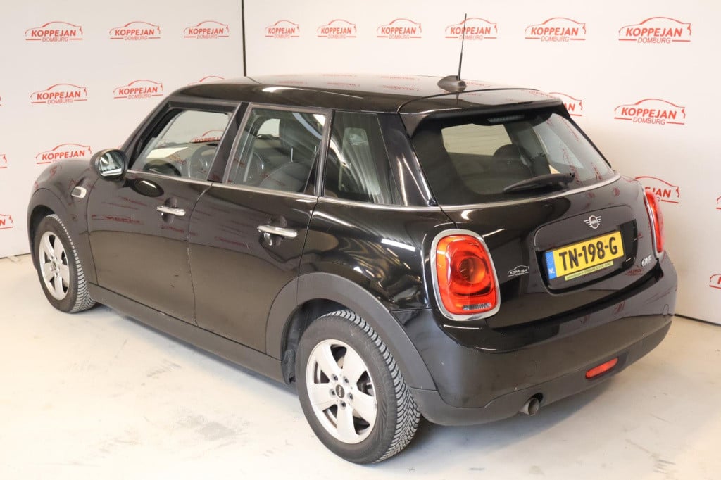 Mini One mini 1.5 first salt nl auto,btw, carplay, allseason, cruise