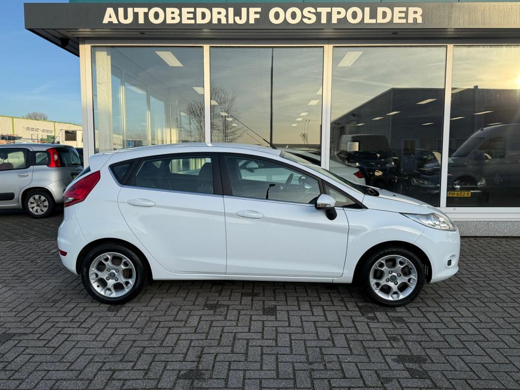 Ford Fiesta 1.25 titanium 5 deurs