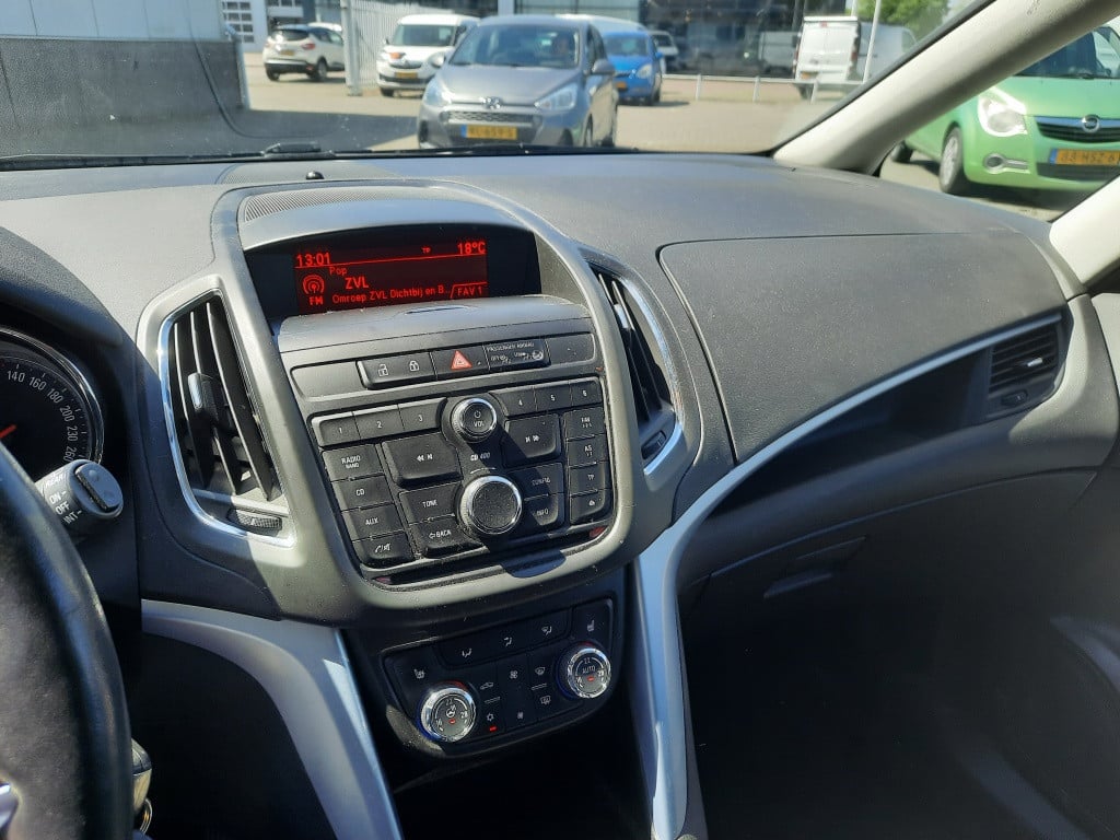 Opel Zafira tourer 1.4 cosmo