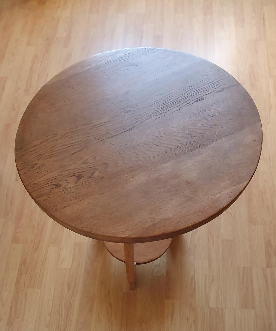 Rond eiken art deco tafeltje