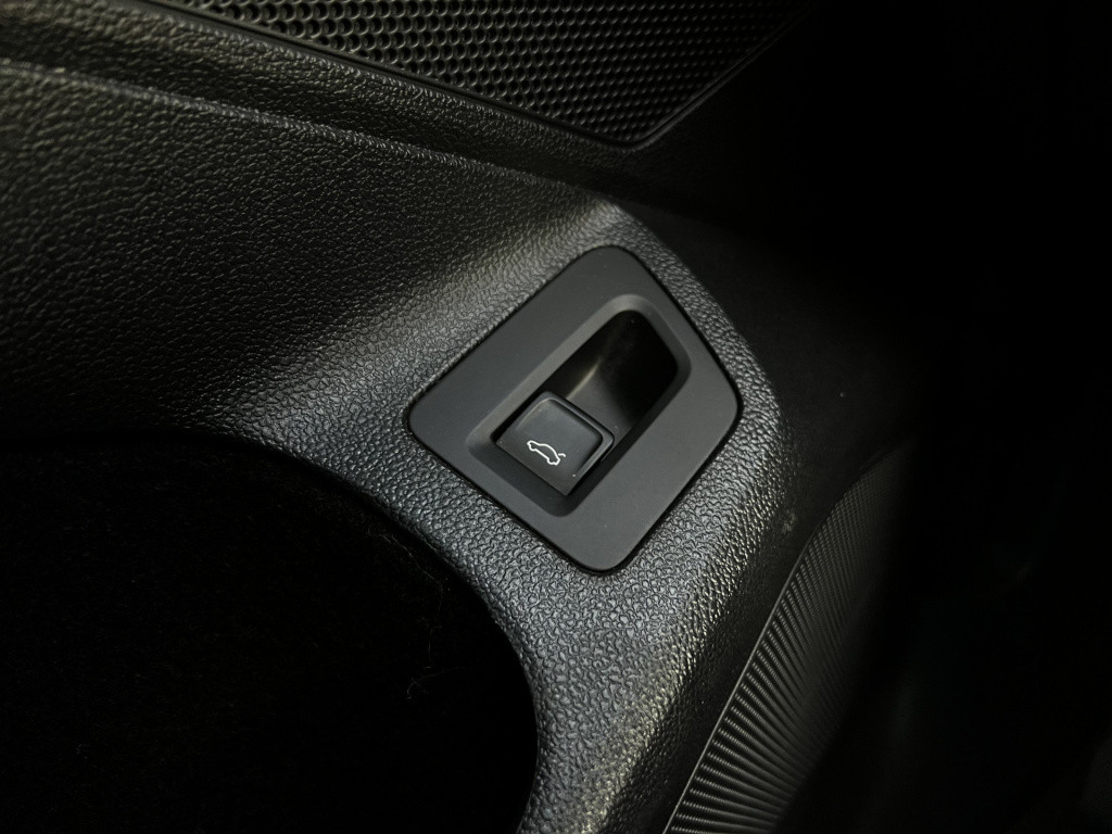 Volkswagen Passat variant highline automaat | bluetooth | camera | lederen 