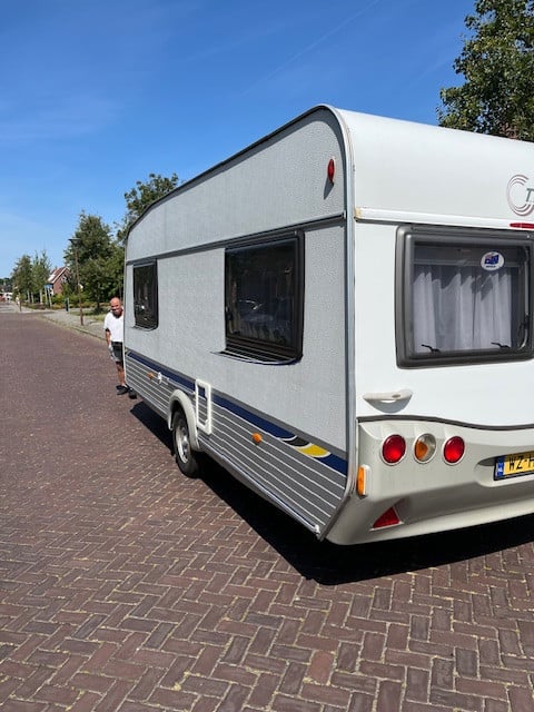 Mooie Tec 460 caravan , aparte bedden . 2008