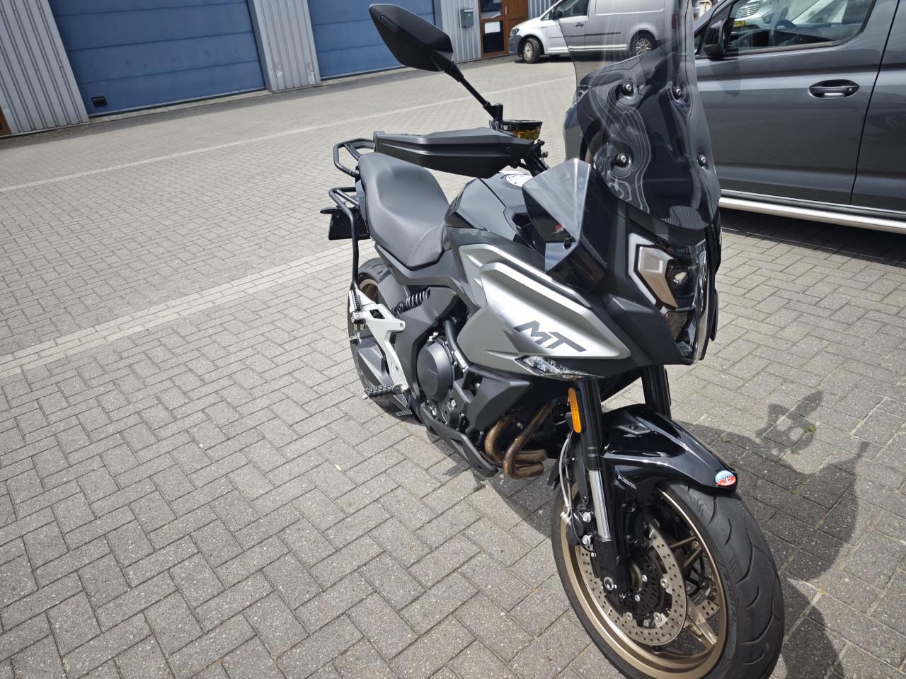 Motor cfmoto 700 mt