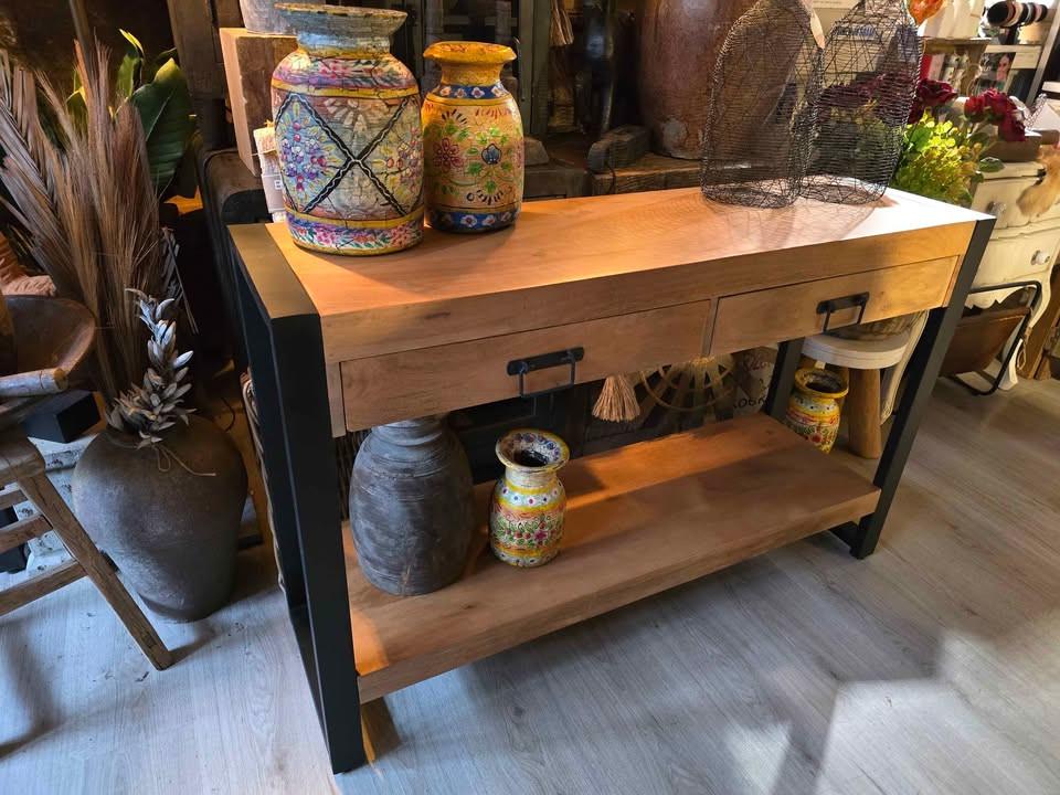 NACHTKASTJES,TAFELS, STOELEN,BANKEN, SIDETABLES, OLD WOOD ITEMS 3Z FACTORY