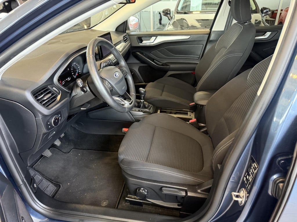 Ford Focus 1.0 ecoboost titanium business 17'' | trekhaak | acc | keyless e