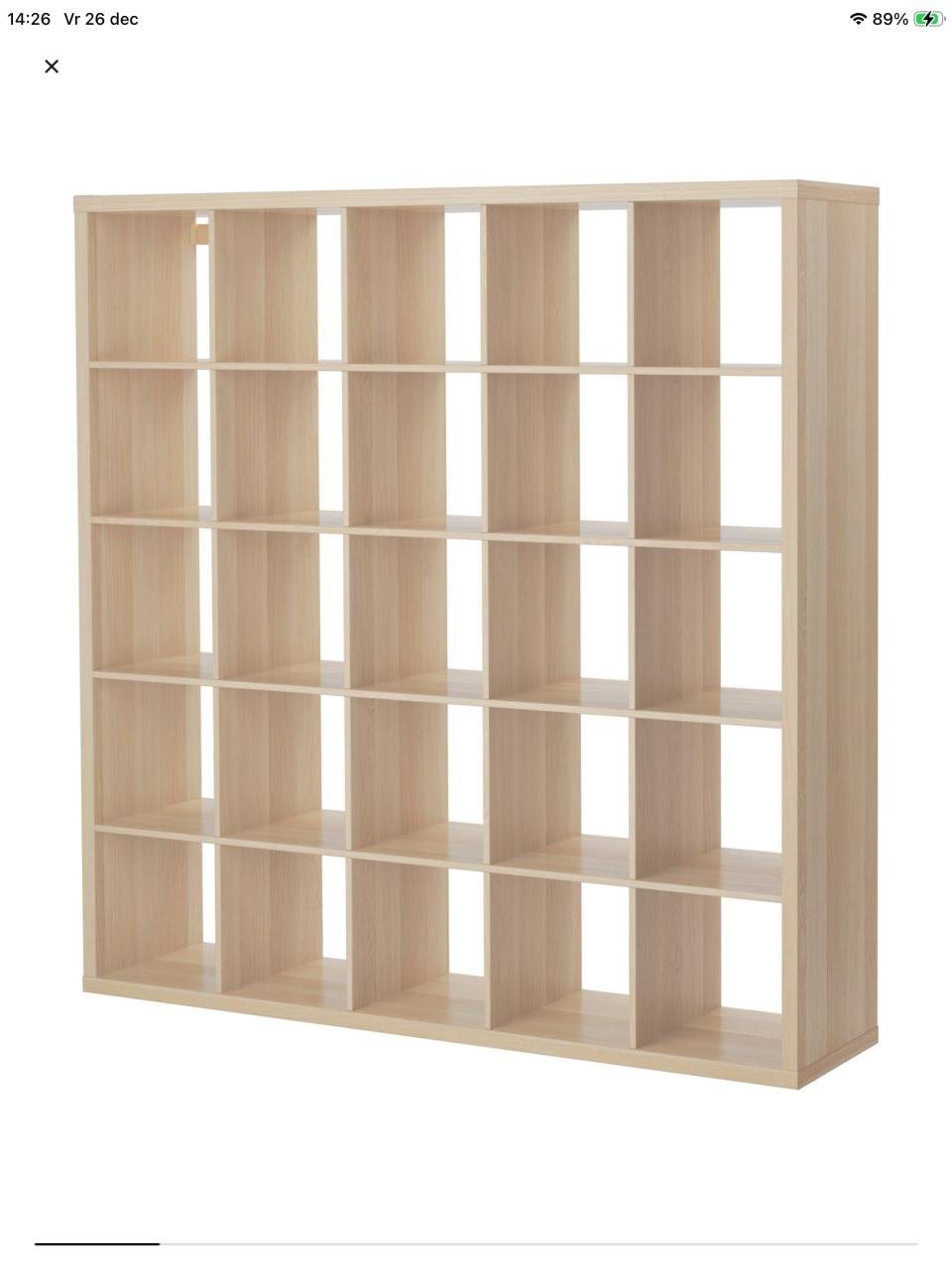 Grote boekenkast IKEA