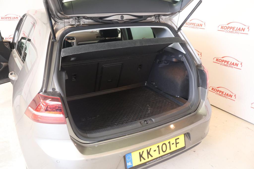 Volkswagen Golf 1.0 tsi connected series nl auto, carplay, all season bande