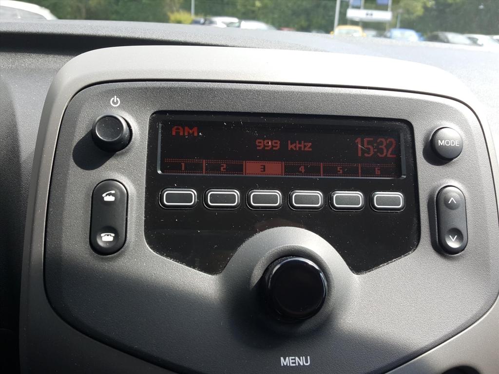 Peugeot 108 active 1.0 e-vti 72pk 5d airco | led-verlichting | radio | blue