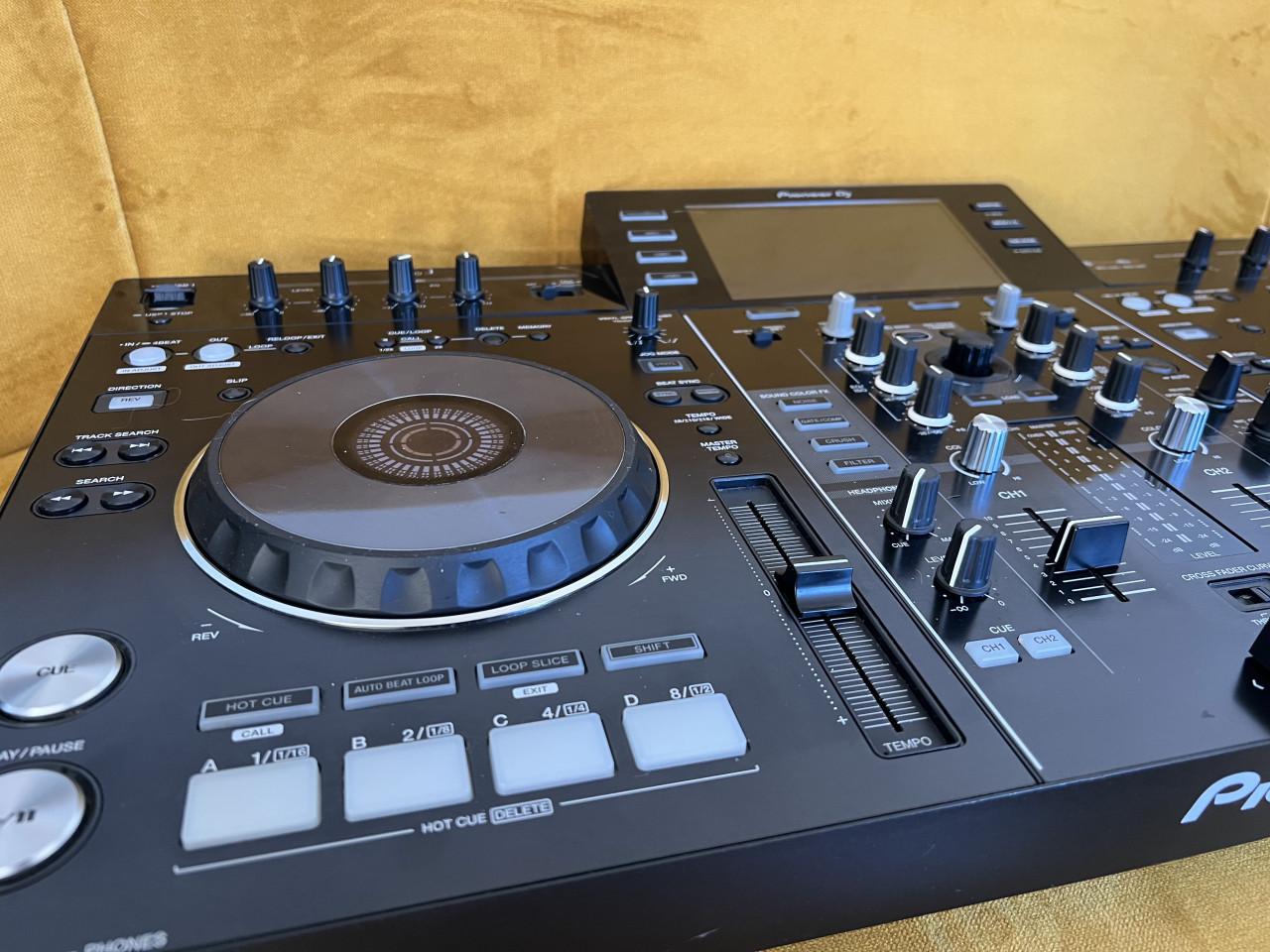 Pioneer XDJ RX - Standalone DJ Controller