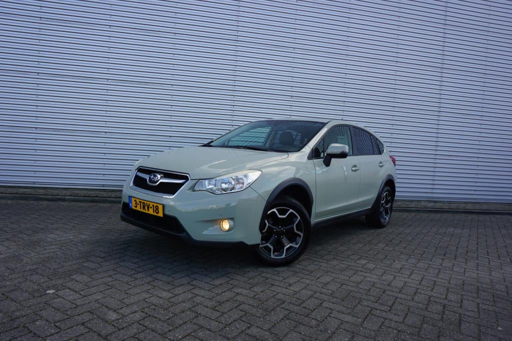 Subaru Xv 2.0i luxury awd airco / navi / cruise / camera / leder / parkeers