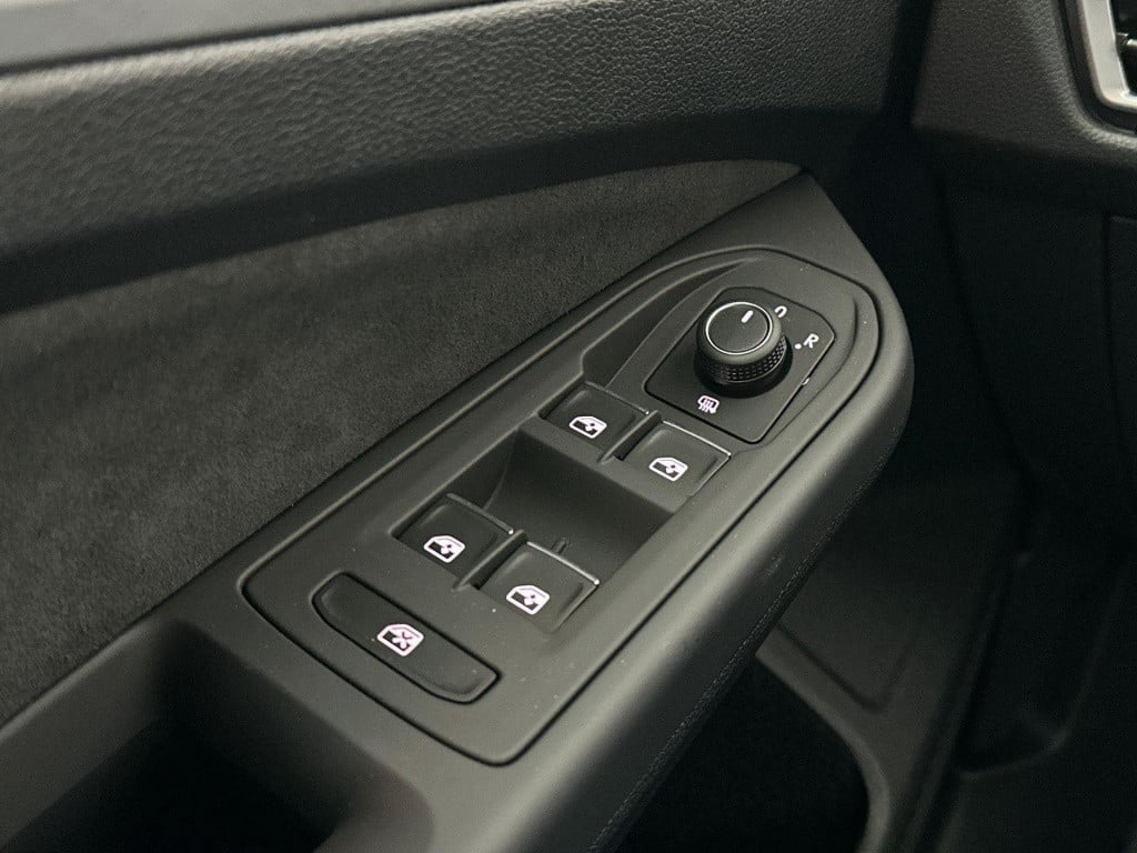 Volkswagen Golf variant 1.5 etsi life business dsg7 130pk