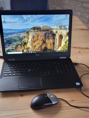 Dell Latitude E5570.   i5