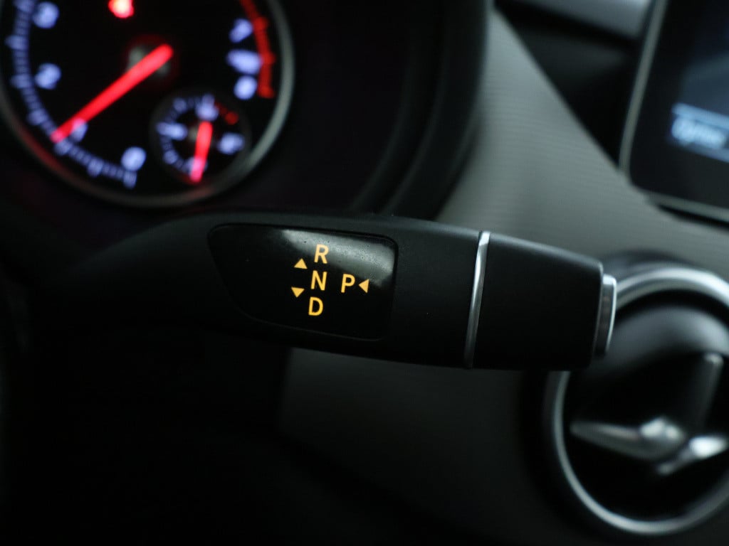 Mercedes-Benz B-Klasse 180 ambition | panoramadak | memory stoel | climate 