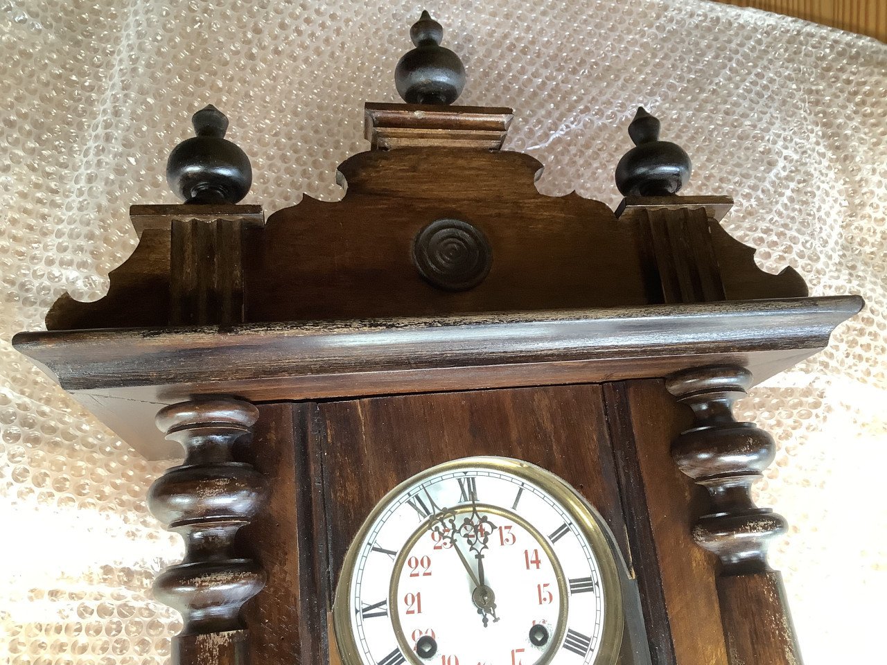 Oude hangklok, regulateur.