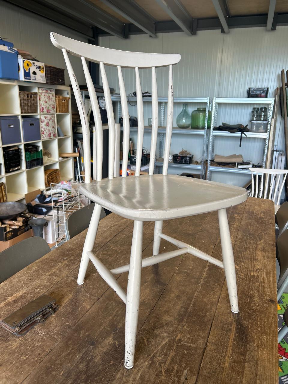 Set-4 vintage Åkerblom spijlenstoelen-Zweeds design j-50/60