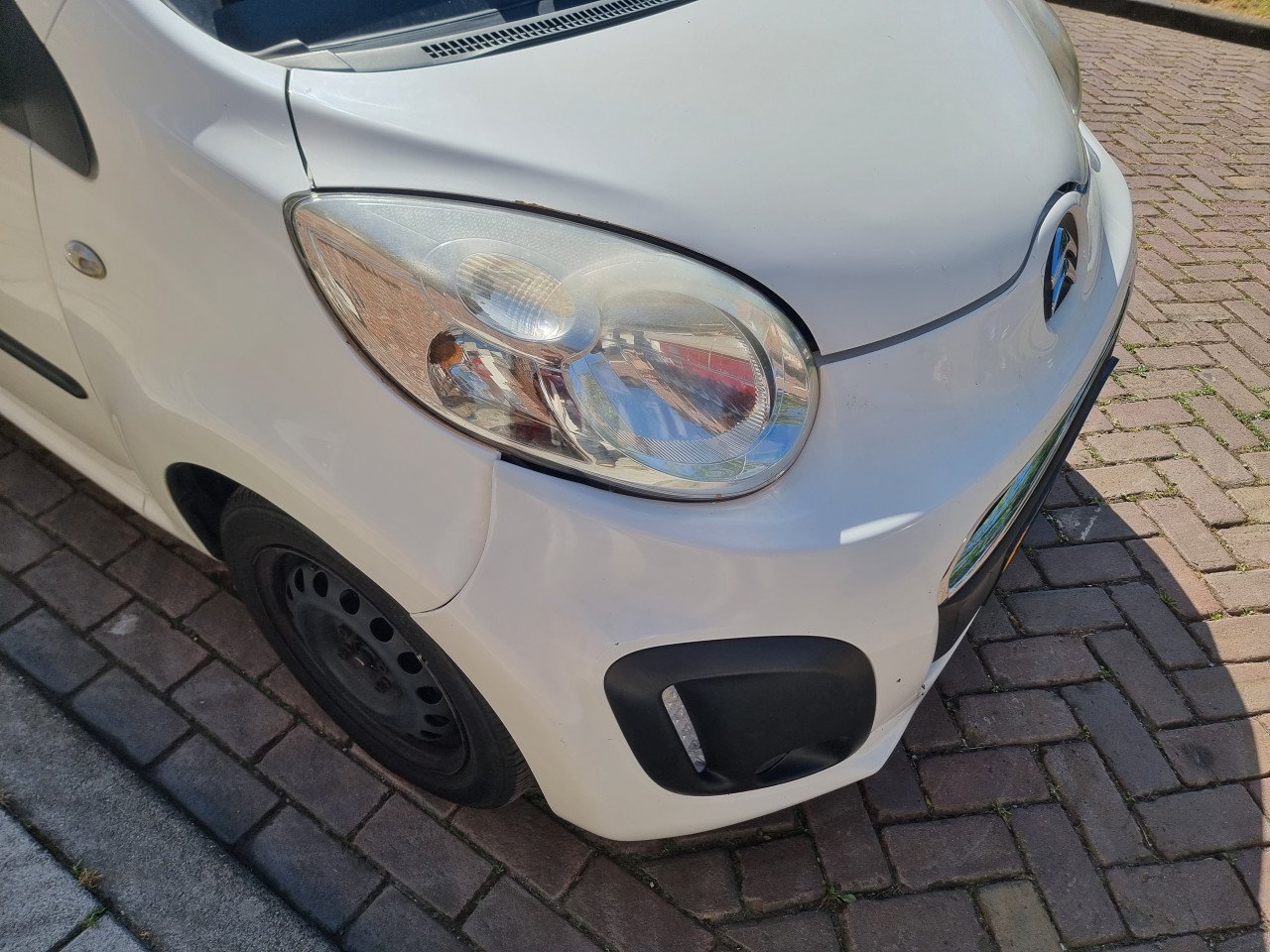 Luxe uitvoering Citroen C1 van 2012 5drs Airco LED Bluetooth Toerenteller