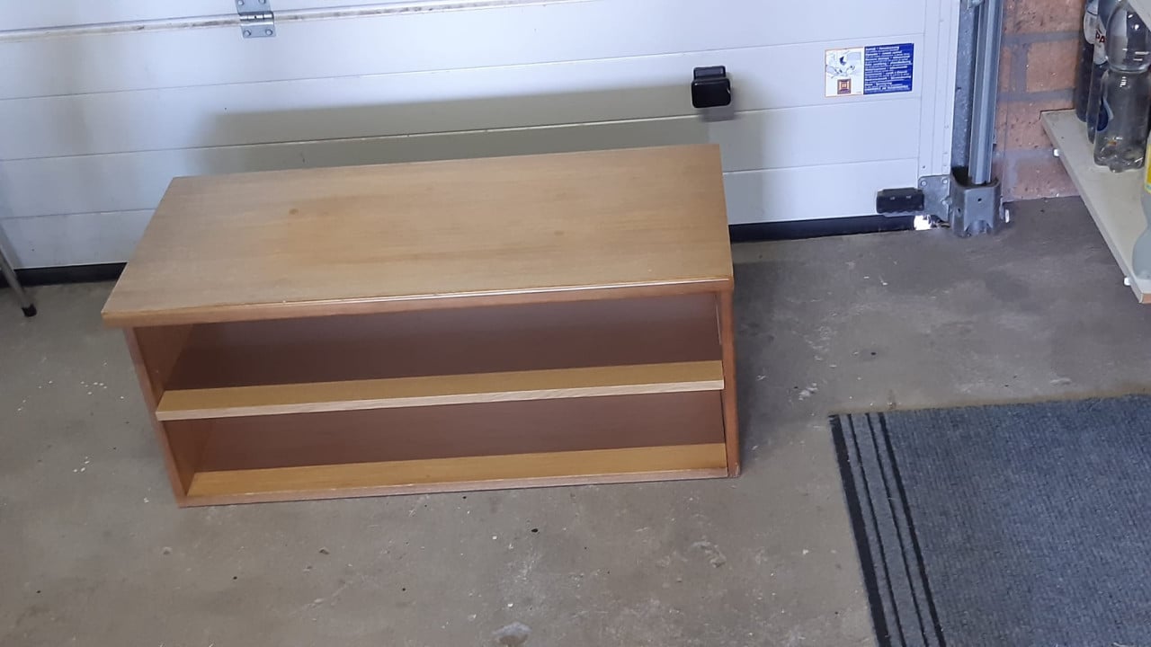 Lage houten tv meubel