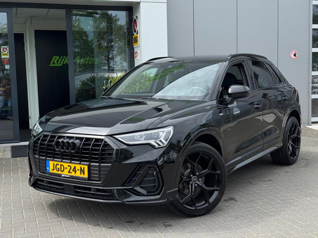 Audi Q3 35 tfsi 3x s-line * keyless * matrix led * carplay