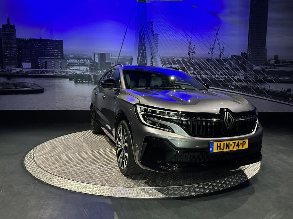 Renault Espace e-tech full hybrid 200 iconic 7p. *trekhaak*leder*panoramada