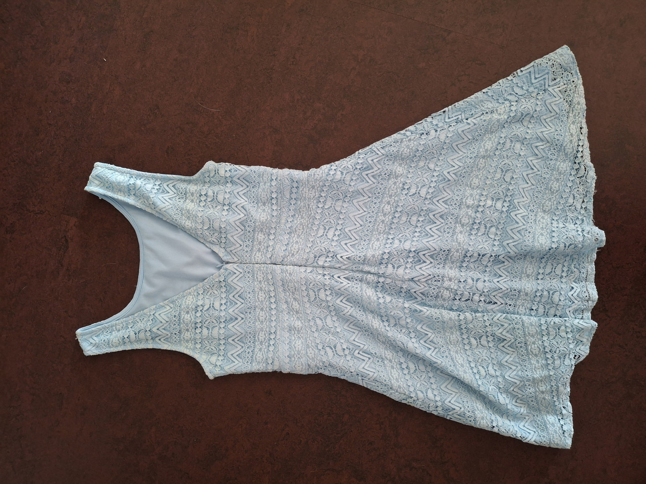 Gevoerd kanten jurkje ijsblauw FB Sister 36/S V-neck