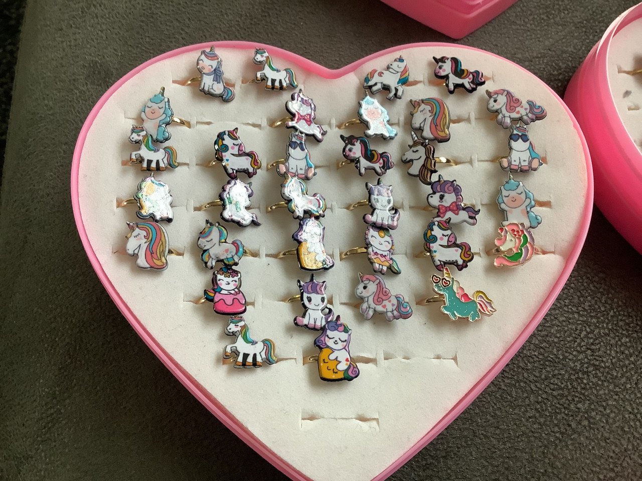 Partij leuke kindersieraden. ( partij 180)