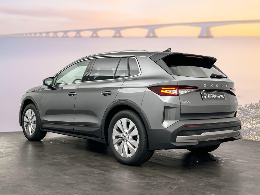 Skoda Elroq business edition tour elektromotor 210 kw / 286 pk