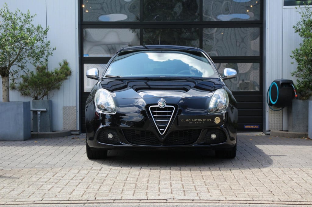 Alfa Romeo Giulietta 1.4 t turbo turismo - leder - cruise - clima - stoel v