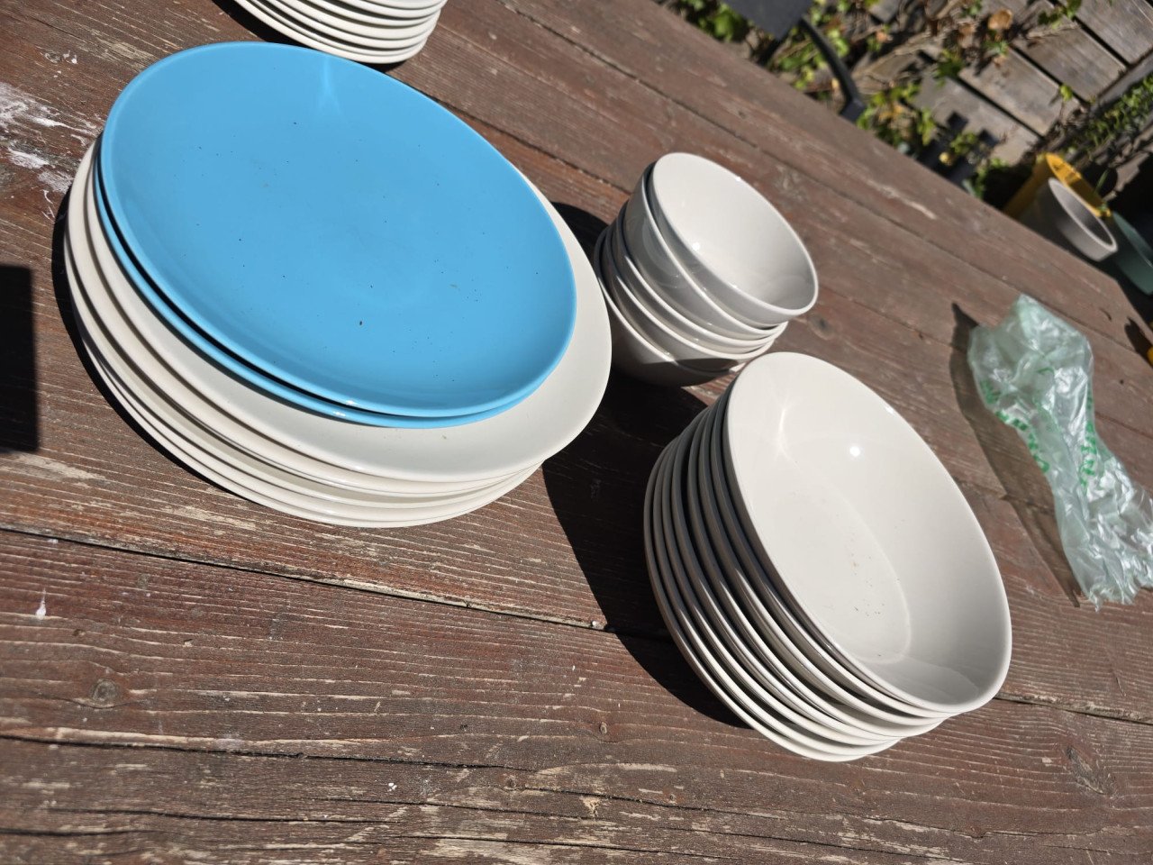 Verzameling Simpel Basic Servies in goede staat