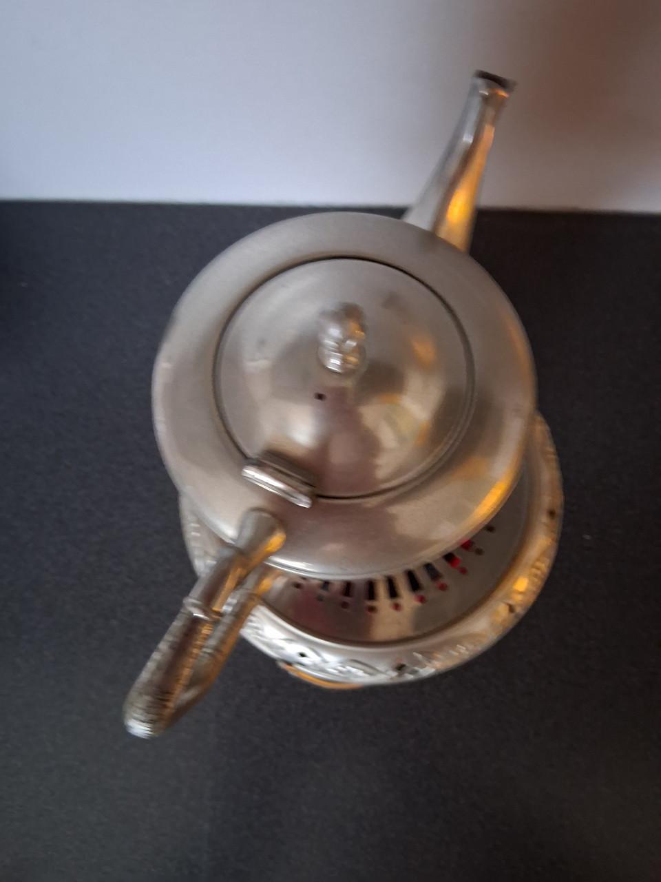 Tinnen theepot en warmhouder