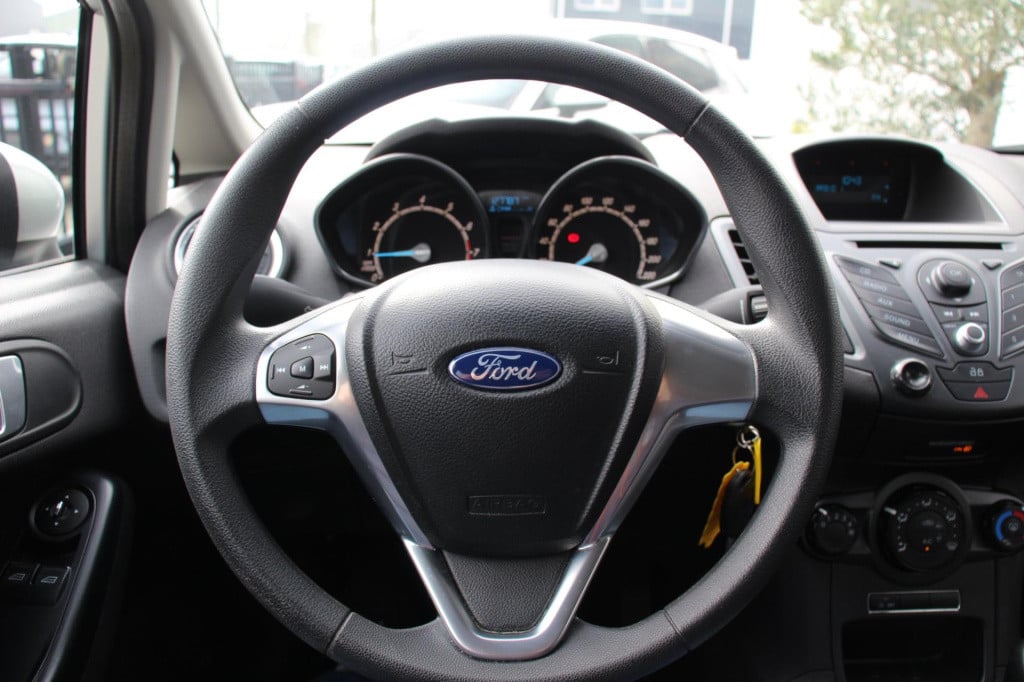 Ford Fiesta 1.0 trend - airco - elek.ramen - elek spiegels - isofix - aux/u