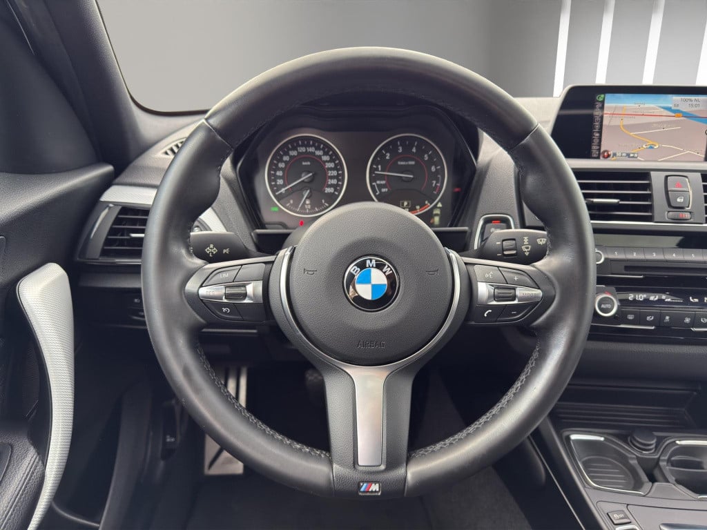 BMW 1 Serie 118i m sport 5 drs | schuif/ kanteldak | airco (auto) | sportst