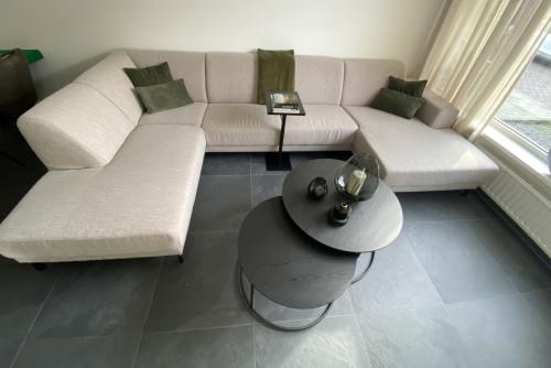 Luxe U-vormige bank, ruim, comfortabel en stijlvol