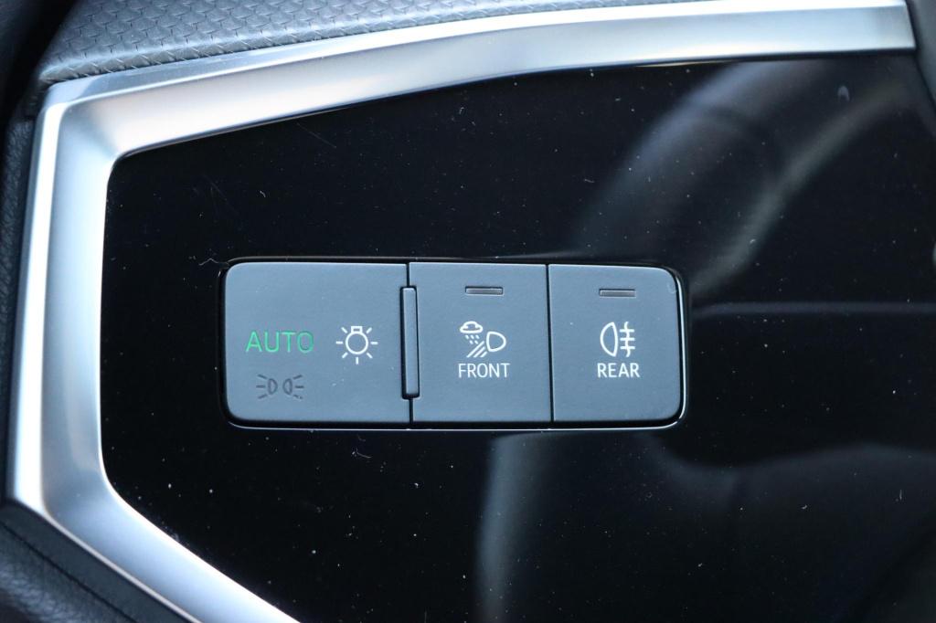 Audi Q3 45 tfsi e s edition 245pk s tronic | soh 97,6% |