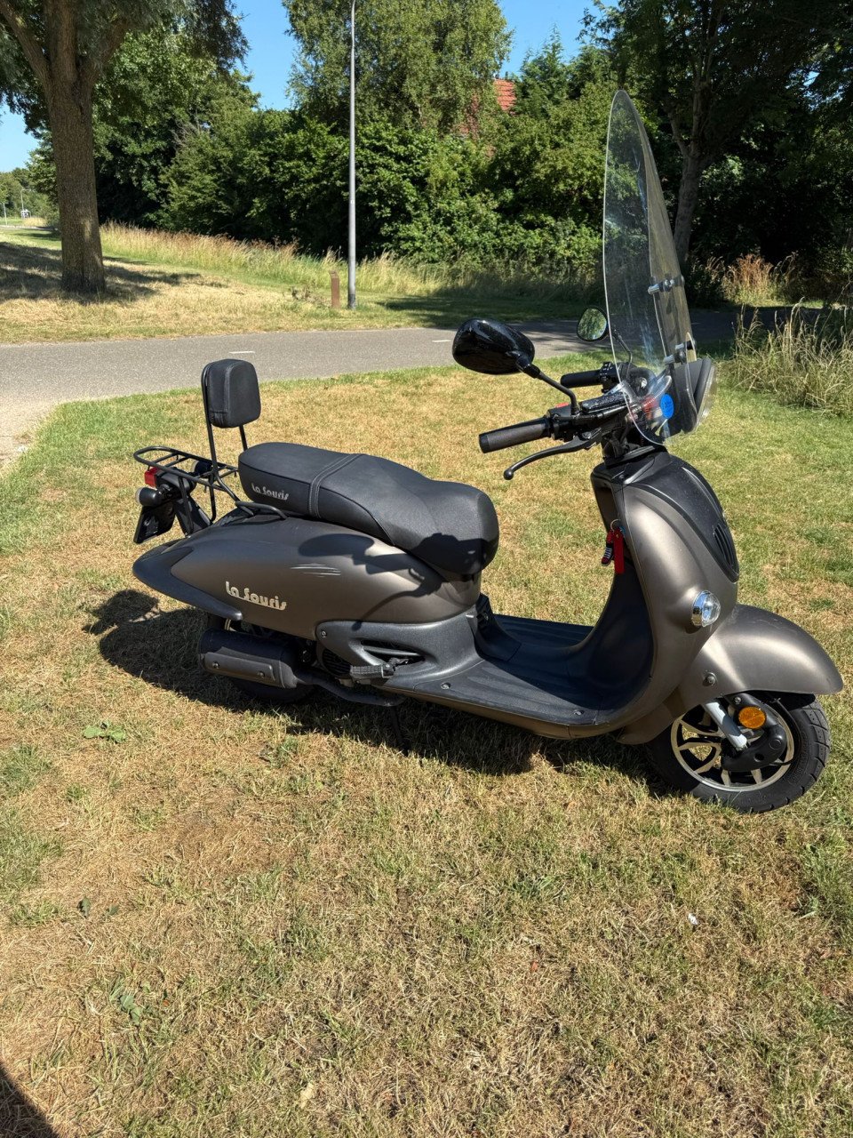 La Souris E-Vespa Look (mat donkerbruin/antraciet)