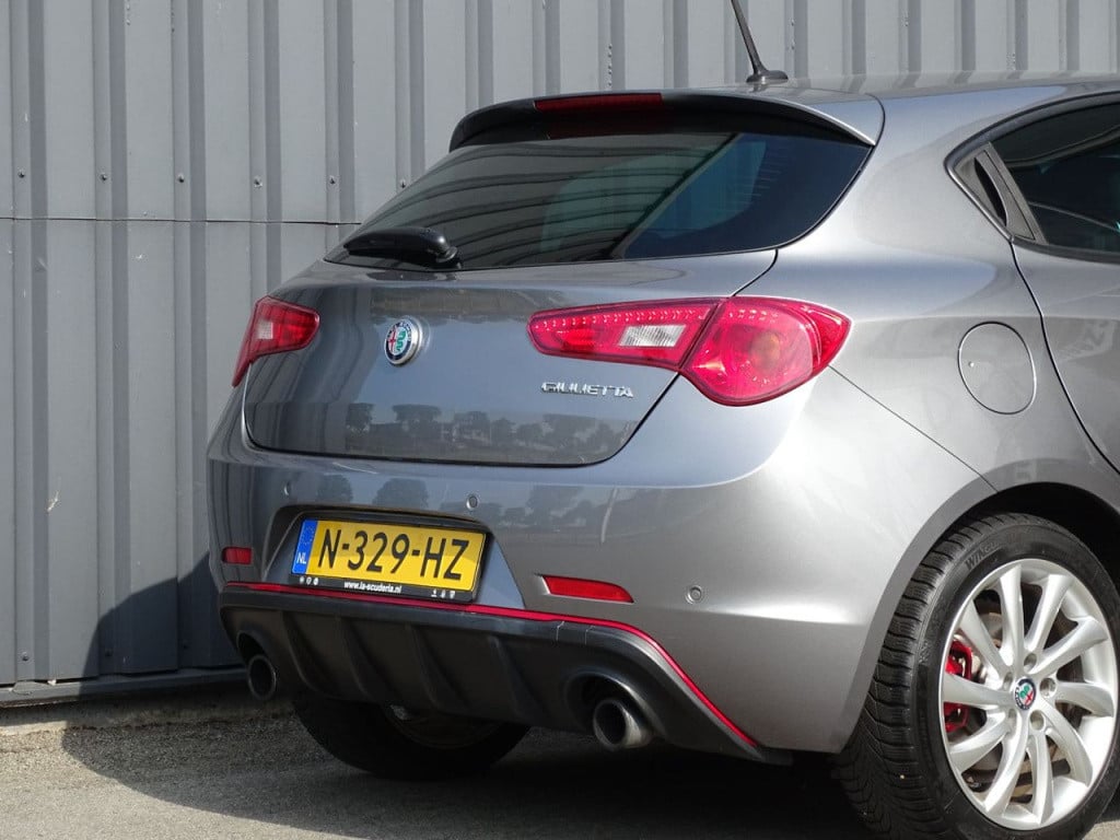 Alfa Romeo Giulietta 1.750 turbo veloce 240pk | sportstoelen | xenon