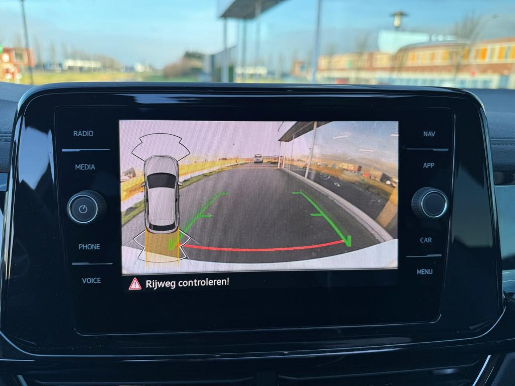 Volkswagen T-roc 1.5 tsi r-line black edition automaat , panoramaschuifdak 