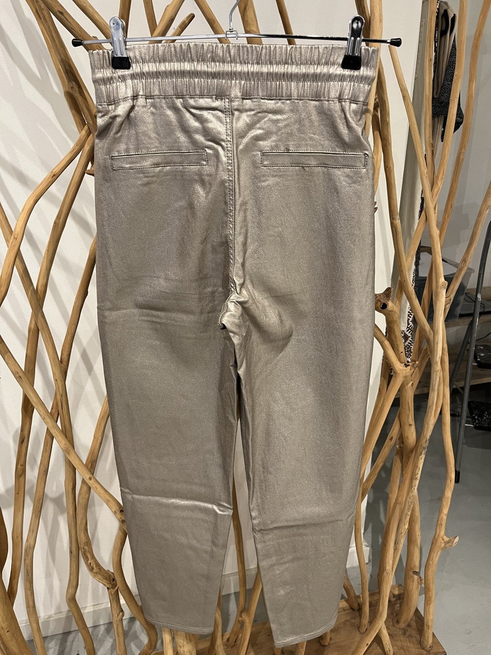 Goudkleurige broek mt 36