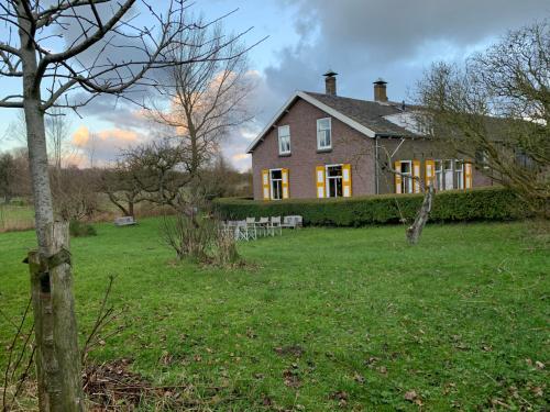 Landelijk wonen? Te huur in Vrouwenpolder naast natuurgebied Oranjezon