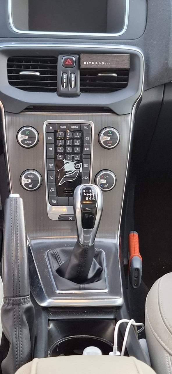 Volvo v40 d2