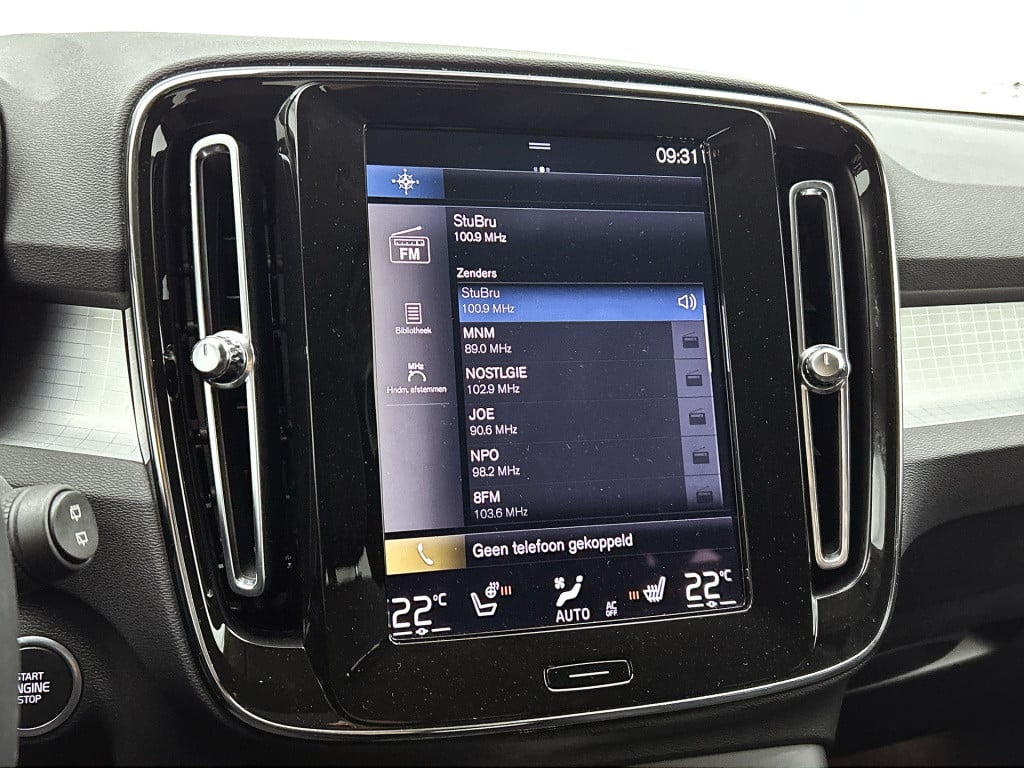 Volvo XC40 1.5 t4 recharge inscription expression | 360 camera | navi