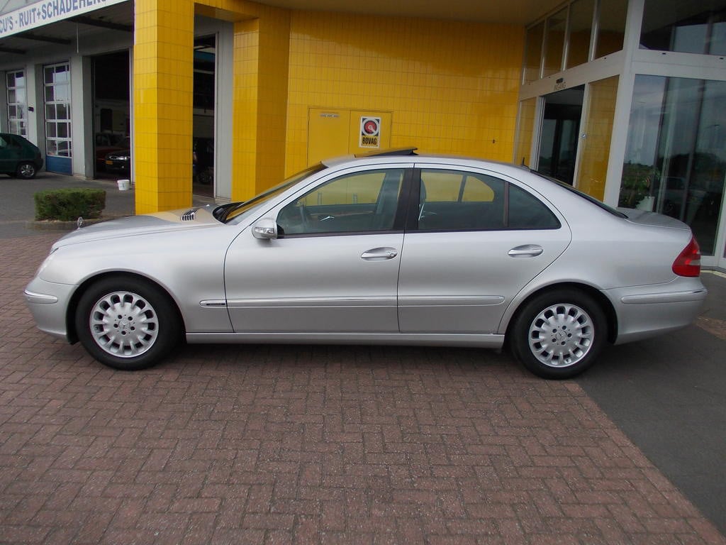 Mercedes-Benz E-Klasse 220 cdi elegance aut. e220cdi