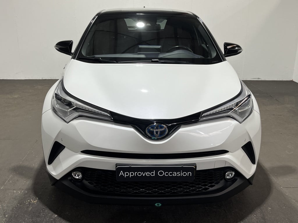 Toyota C-hr 1.8 hybrid bi-tone plus | leer | camera | trekhaak |