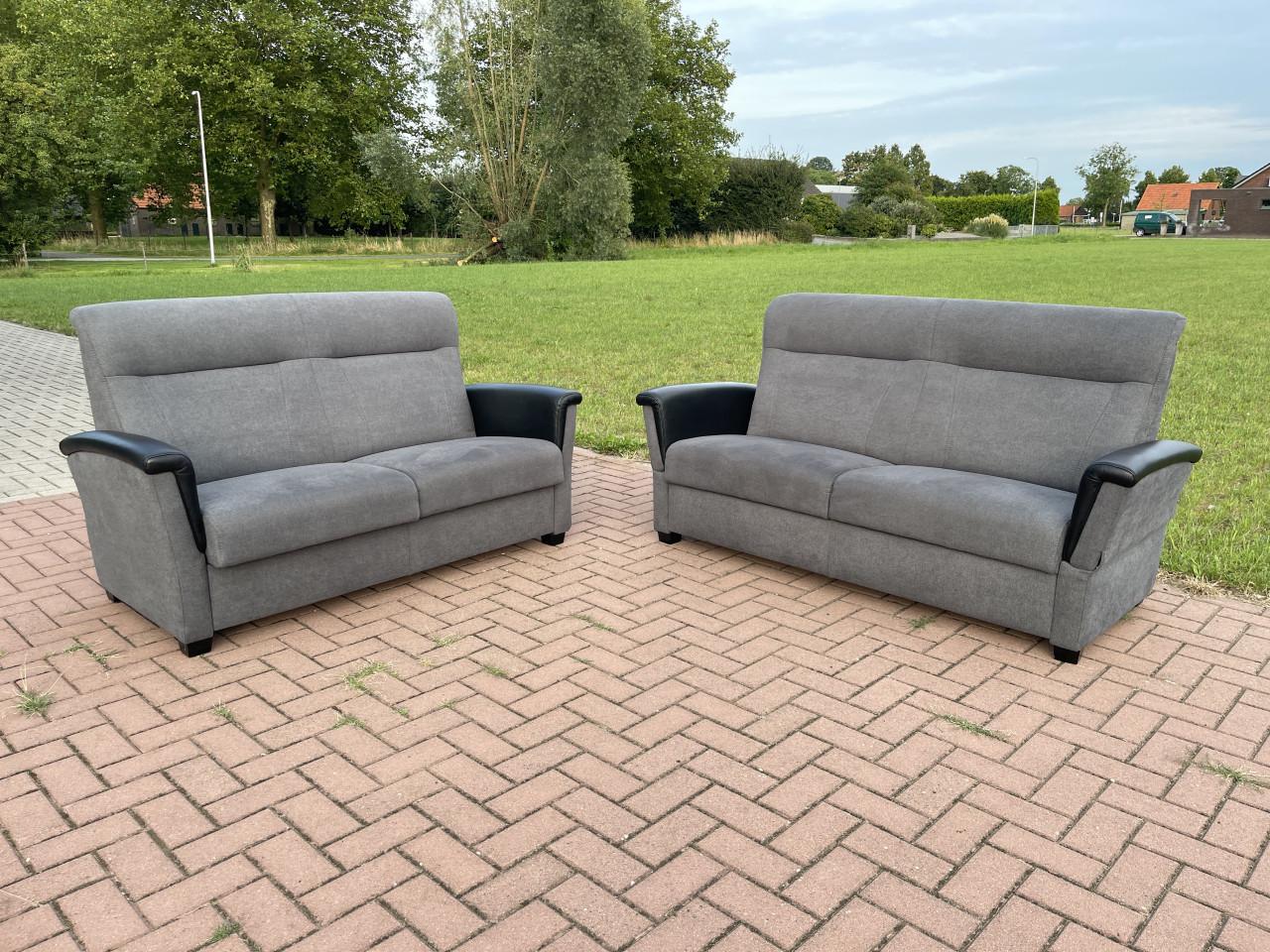 GRATIS LEVERING HEEL NL Antraciet Stoffen Bankstel 3+2,5Zits