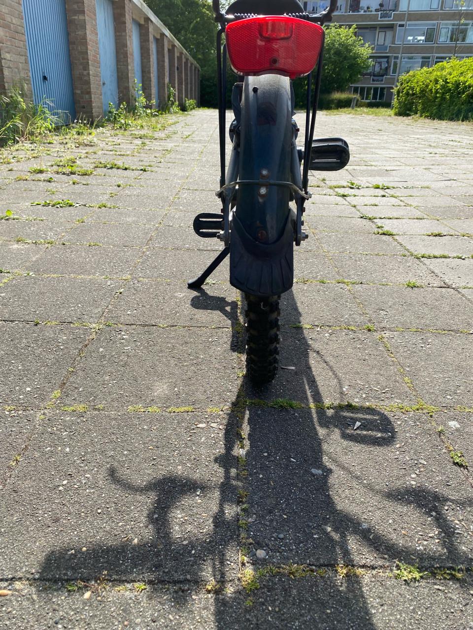 Jongens fietsje