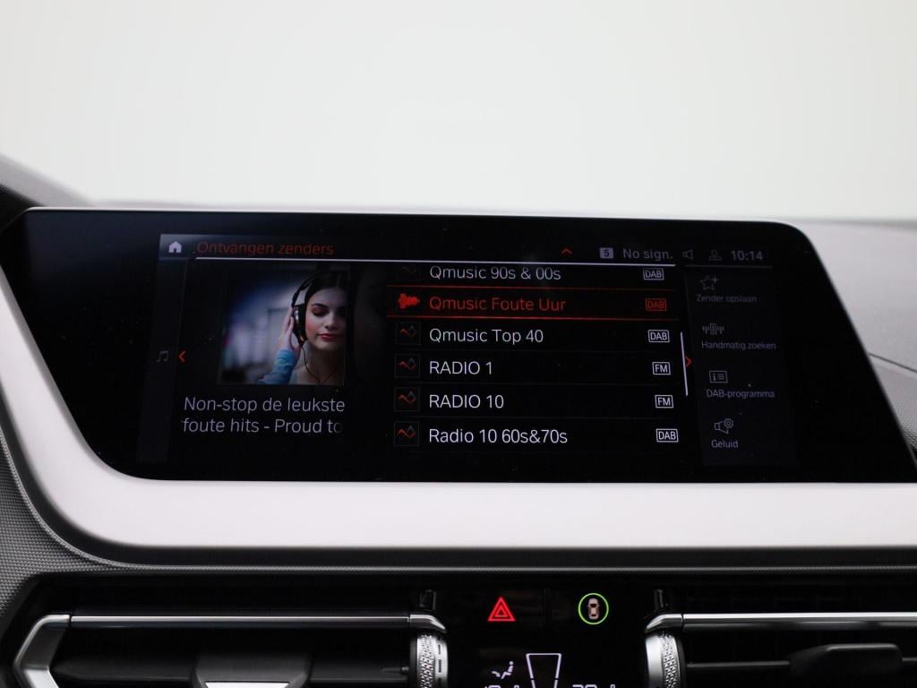 BMW 1 Serie 116i business edition | digitaal dashboard | keyless | stoelver