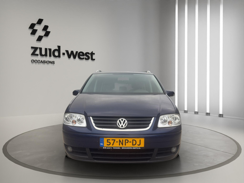 Volkswagen Touran 1.6-16v fsi highline clima cruise trekhaak