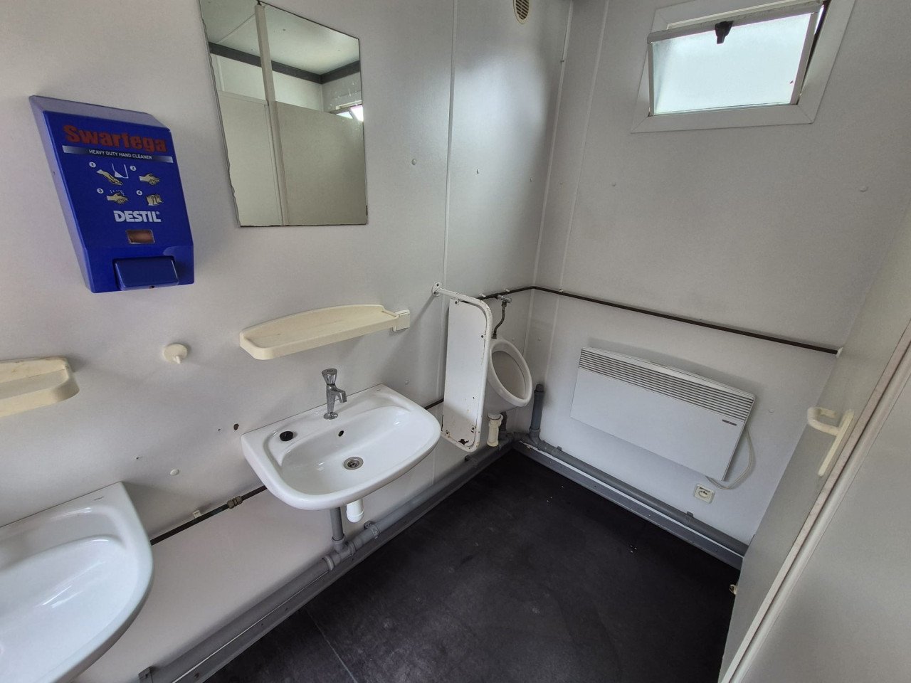 10ft toiletunit / sanitairunit / wc unit / mobiel toilet