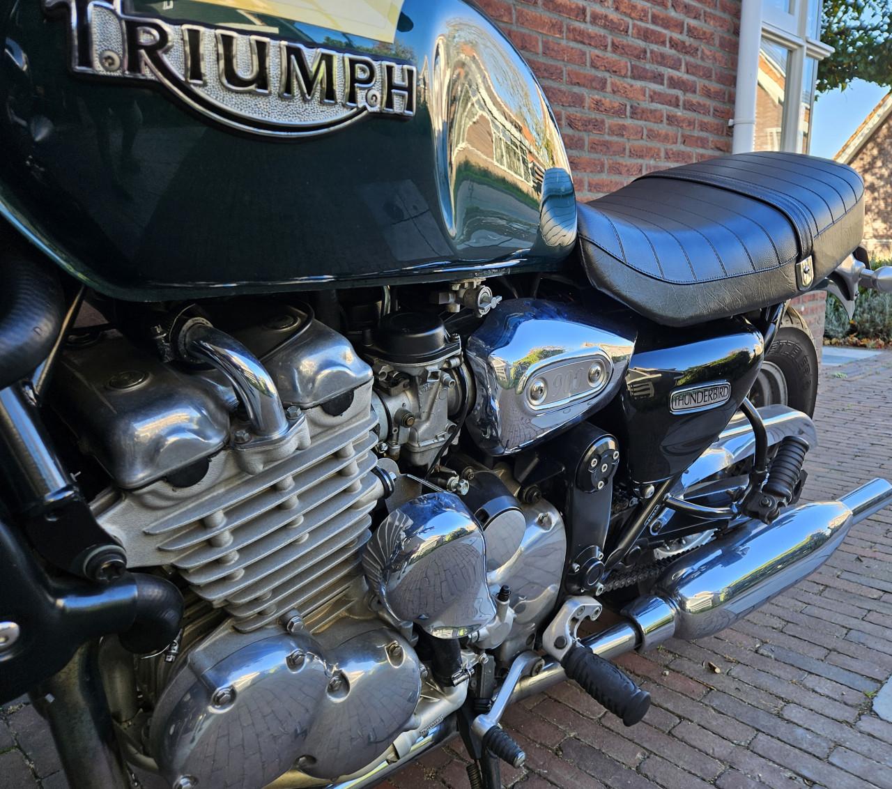 Triumph Thunderbird 900