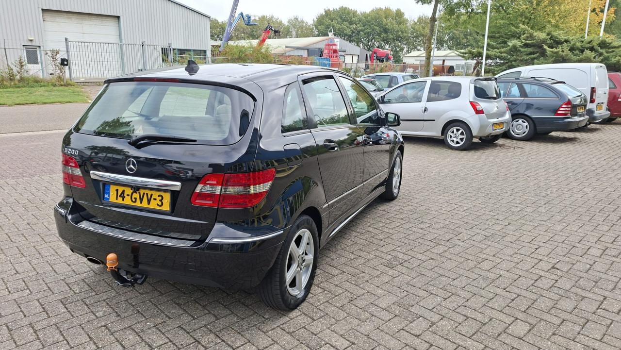 Mercedes klasse 200 Automaat 5drs bj:2008 airco-navigatie lm-velgen